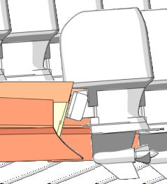 Montieren Sie den Außenborder in der Höhe so, dass sich die Mitte der Propellerwelle genau auf der Höhe des Rumpfbodens am Modellheck befindet.
