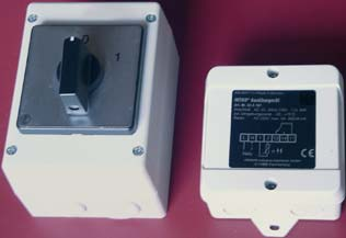 MSD Shlt- und Shutzgerät für Drehstrommotoren mit seprt zum Klemmenrett geführtem Thermokontkt.