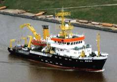 gestellt. Die WEGA ist ein Schwesterschiff der bereits 1987 in Dienst gestellten ATAIR und unterscheidet sich doch wesentlich von ihr.