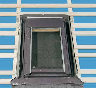 Quadro Icopal Verlegeanleitung 17 Dachfenster Allgemein: In Verbindung mit Quadro Icopal können
