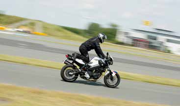 INFO Das Training erfolgt jeweils mit dem eigenen Motorrad (außer BMW-Training).
