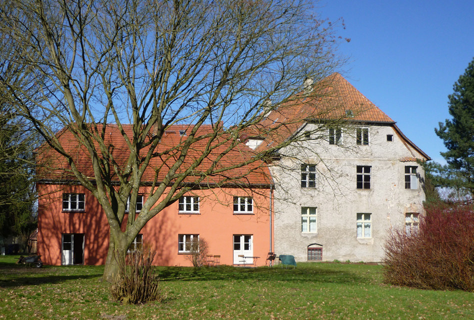 Systemische Therapie Systemische Therapie Systemische Therapie Dreijährige Weiterbildung nach den Rahmenrichtlinien der SG (700 UE) An wen richtet sich die Weiterbildung?