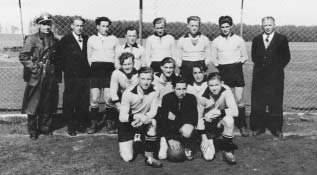 1956 Mit dieser Mannschaft spielte der SV/DJK Nordhausen-Geislingen ab 1956 in der Verbandsrunde mit.