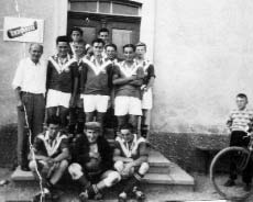 Nach Auflösung des Sportvereins Zipplingen im Frühjahr 1958 bemühte man sich in Nordhausen, die Spieler aus Zipplingen nach Nordhausen zu bekommen.