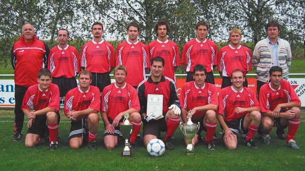 2004 Gewinn des Fairnesspokals 2004 In der Saison 2003/04 gewann die 1. Mannschaft den Fairplay-Wettbewerb.