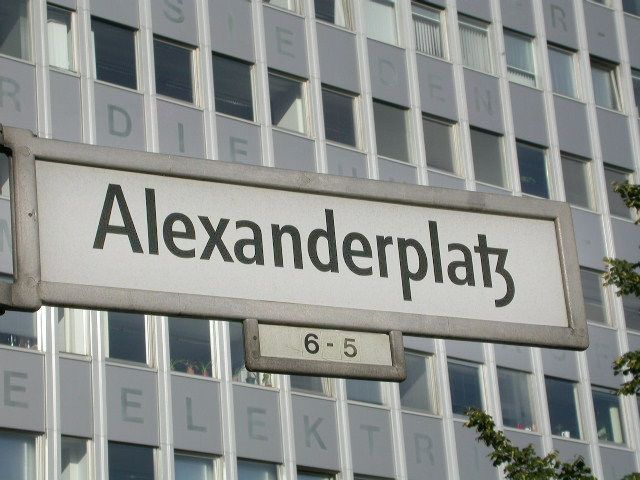 Alexanderplatz 5-6 Panoma Alexander Luehrs Schlieperstrasse 70 13507 Berlin Telefon: +49 (30) 43 77 62 43 Fax: +49 (30) 43 77 43