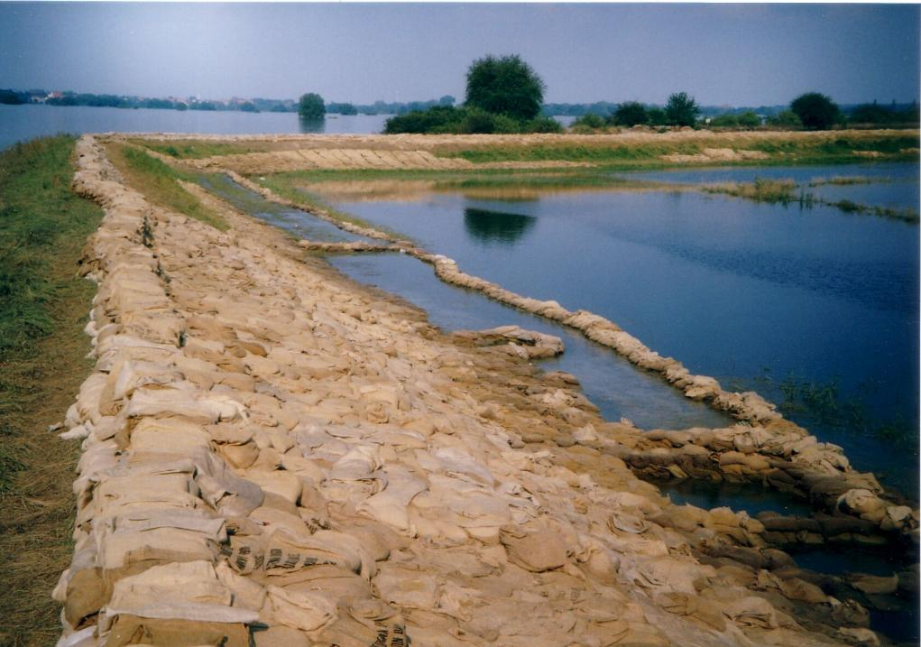 Anlage II Fotodokumentation der Hochwasserereignisse an Elbe, Mulde,