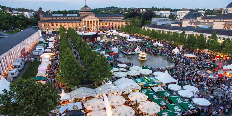 Feste feiern. Das können die Wiesbadener das ganze Jahr über. Die Disziplin Straßenfest ist sehr wahrscheinlich in Wiesbaden erfunden worden, munkelt man.
