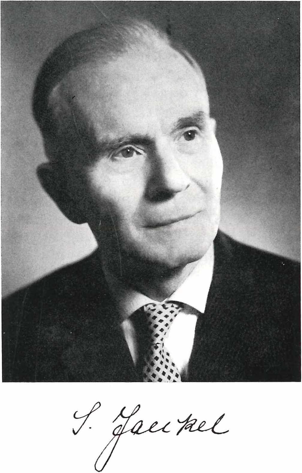 Arch. Moll. I 100 I (3/4) I 235 241 Frankfurt a. M., 31. 8. 1970 Siegfried H. Jaeckel (1892 1970). Nach einem langen, schweren Krankenlager verstarb in Berlin am 1. April 1970 Prof. Dr. med. dent. Dr. phil.
