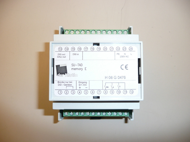 Bedienungsanleitung SU-TAD memory E Digitales 1-Kanal Steuergerät für DALI / DSI Steuersignale (Signal Umsetzer Tastersteuerung Analog / Digital) Lesen