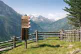 INHALT Hier fängt Südtirol an 8 Grüne Obstplantagen zu Füßen des schneebedeckten Ortler, Waale, Ruinen und Reinhold Messners Schloss.