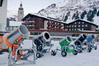 Die Skilifte Lech verfügen seit vielen Jahren über einen einzigartigen Prüfstand für Beschneiungsgeräte aller Systeme (Propellergeräte, Lanzen und Druckluft-Geräte).