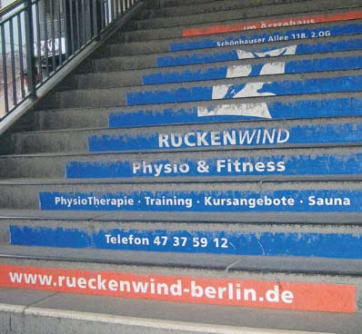 Tipp 21 Werbe-Ideen für die Praxis Step by Step Stufe um Stufe weiter zum Ziel. Und das Ziel heißt Rückenwind Physio & Fitness, ein therapeutisches Bewegungszentrum in Berlin.