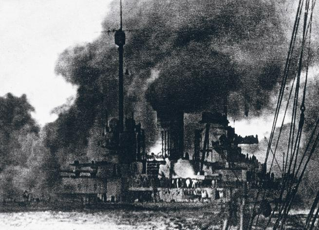Die Schlachtschiffe der Deutschland -Klasse, die Admiral Tirpitz zu dieser Zeit noch bauen ließ, waren deutlich kleiner, langsamer und verfügten über geringere Feuerkraft.