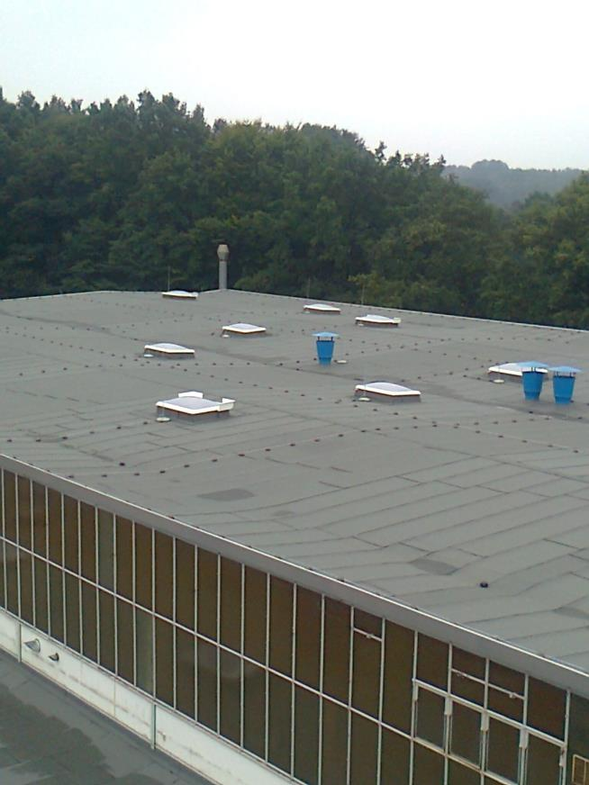 000 qm Dachfläche : ARING Bauplanung GmbH, 03130 Spremberg : HASSEROL V Bitumenvoranstrich HASSODRITT V60 S4 HASSOLAN SN selbstklebende Elastomerbitumen Dampfsperrbahn HASSOPREN SN