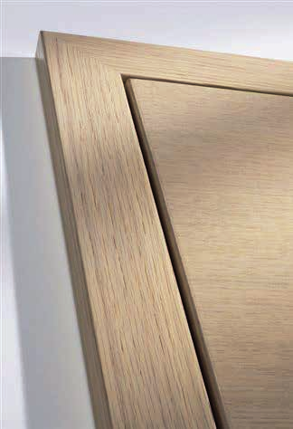 Jalousien Türen Wohnungseingangstüren: Holzrahmentüren mit Holztürblatt, Innentüren: