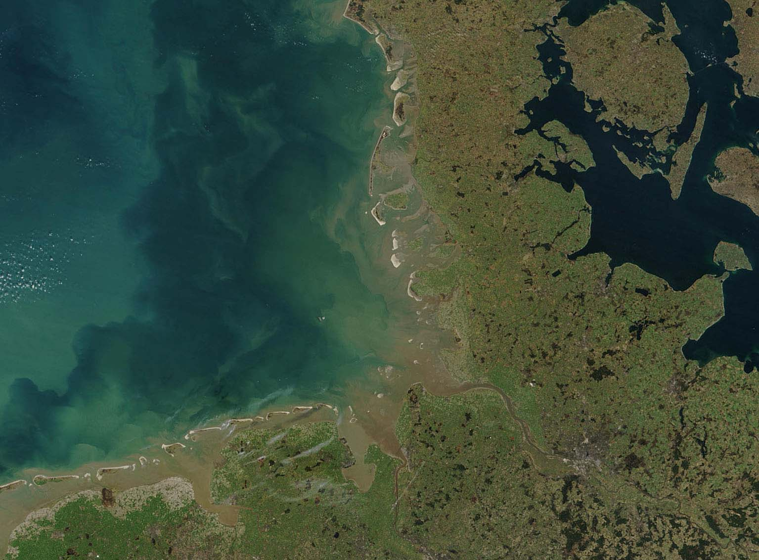 Sedimenttransport und Morphodynamik in der Nordsee - ein Überblick über die Arbeiten zur Küstengeologie im Courtesy: NASA Visible Earth website Dierk Hebbeln, Verner