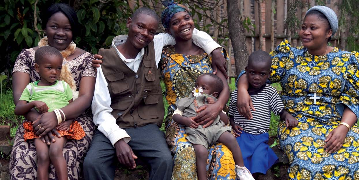 Familienglück: Mushengeji und Chini haben heute eine glückliche Familie.