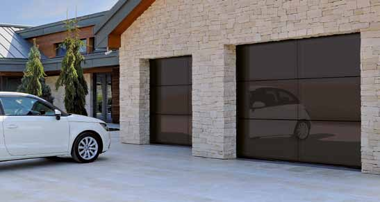 ALR F42 Pentru configurarea exclusivistă a faţadelor Cu ajutorul uşii secţionale din aluminiu, uşa de garaj este integrată practic invizibil în aspectul general al casei.
