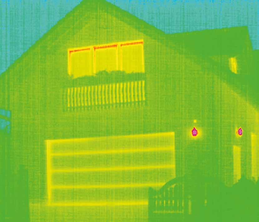 Izolare termică optimă Testate şi certificate Când garajul şi locuinţa sunt lipite, se recomandă o uşă de garaj cu o bună izolare.