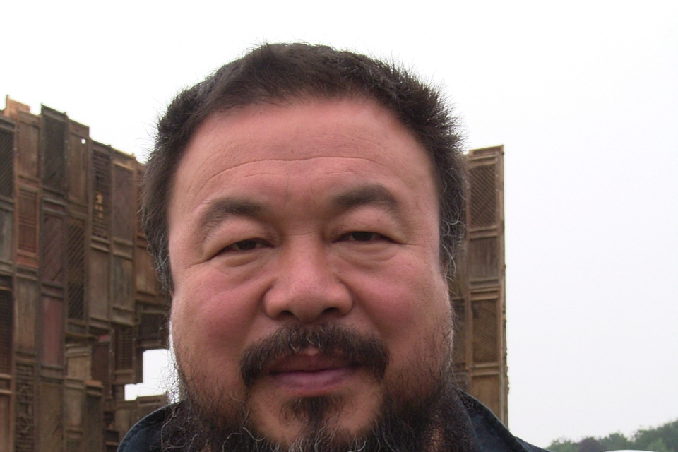 6. AIWEIWEI NEVER SORRY (Film von Alison Klayman) Ai Weiwei setzt der Aussage So Sorry der Mächtigen dieser Welt seine nie versiegende Phantasie entgegen.