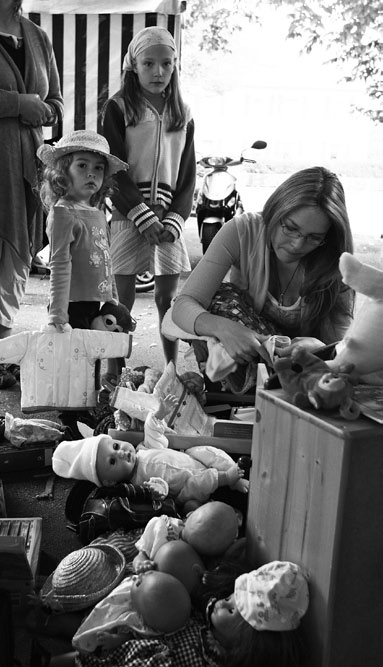 An rund 40 verschiedenen Verkaufsständen konnten sich Kinder beim traditionellen Flohmarkt ihr Taschengeld aufbessern.