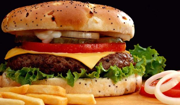 Neu bei: Burger-Karte SAMUE LE 240 BBQ-Burger a,c,i,,j,k 7,90 200g Rindfleisch, Salat, Zwiebeln, Tomaten, BBQ-Sauce, Käse, mit Pommes frites, Burgersauce, Salatmayonnaise 2 & Ketchup 2 241