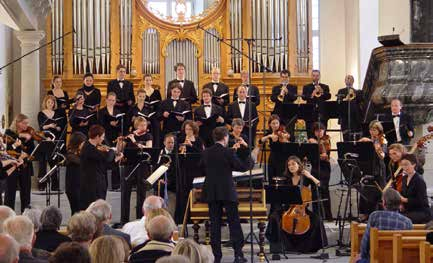 chor & orchester, gründer, künstlerischer leiter 6 chor & orchester der j.s. bach-stiftung Chor & Orchester der J. S. Bach-Stiftung wurden 2006 von Rudolf Lutz gegründet.