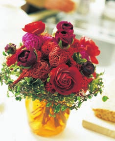 ❿ beim Aufwachen Roséfarbene Rosen mit romantisch anmutendem Beiwerk verlängern die süßen Träume.