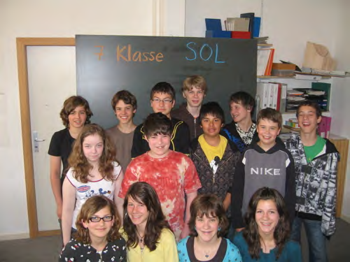 Radiergummis im Test Die Tester: Unsere Klasse ist klasse! Wir besuchen in Liestal die siebte Klasse der SOL. SOL heisst: Schule für offenes Lernen.