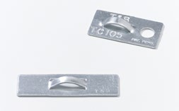 Montagesockel aus Aluminium Befestigungssockel - Stabiler Montagesockel zum Aufkleben, zum Anschrauben oder selbstklebend - Niedrige Aufbauhöhe - Platzsparend - Weiches Material (Aluminium), lässt