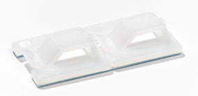 Kabelhalter mit beweglicher Klemmfeder Zubehör für Flachbandkabel - Kabelhalter in niedriger Bauweise für eine oder mehrere Lagen von Flachbandkabeln - Die flexible Klemmfeder ermöglicht ein leichtes