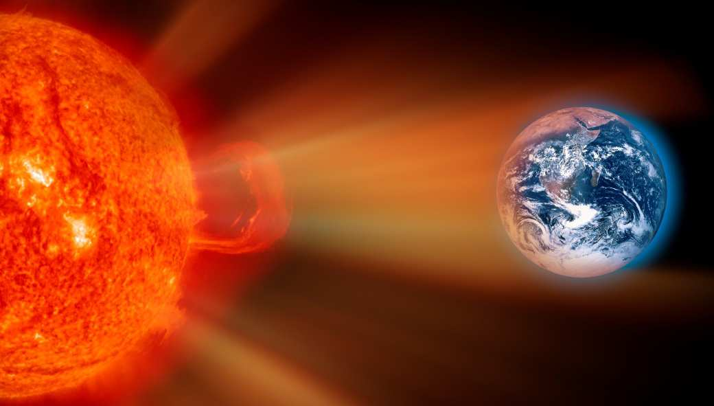 Sonnensturm Definition Von Zeit zu Zeit ereignen sich auf der Sonnenoberfläche massive Explosionen und Eruptionen, durch welche Plasma mit einer Geschwindigkeit zwischen einigen hundert bis wenigen