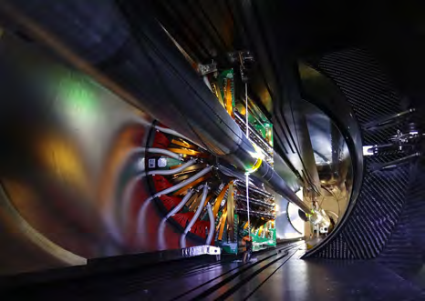 4 Forschungsinfrastruktur: LHC, Stand August 2016 Bisheriger Betrieb und aktuelles Upgrade Der LHC hat während der ersten Betriebsphase bis 2012 doppelt so viele Daten geliefert wie ursprünglich