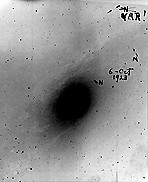 Hubble findet die Lösung 1923: Andromeda-Nebel nicht galaktisch 1923 untersuchte Edwin Hubble photographische Platten des Andromeda Nebels, die mit dem 100-Zoll Teleskop aufgenommen, um Novae zu