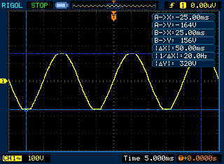Messung der Spannung an der Primärseite (230V) das Trafos während des Ein- und Ausschaltens OHNE X-Kondensator.
