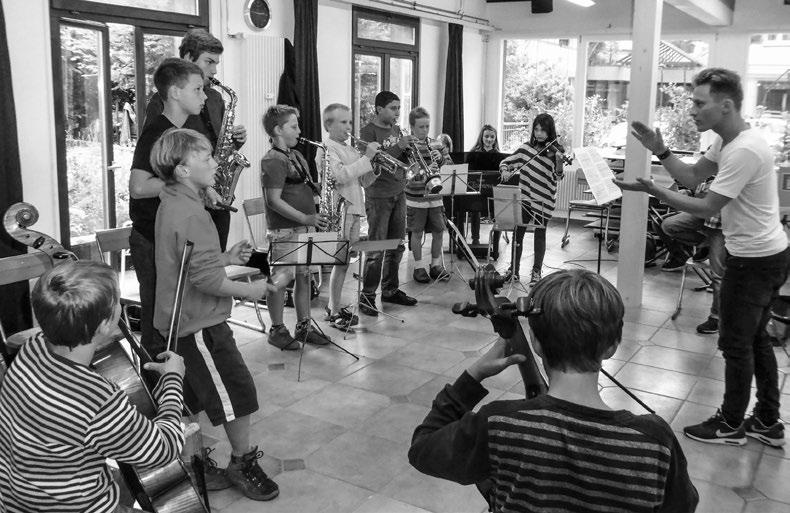 schule in langnau An unserer Über das Leiten Schule in Langnau eines Schulorchesters wird seit diesem Schuljahr jeden Montagnachmittag musiziert vom Feinsten! Die Schüler und Schülerinnen der 5.