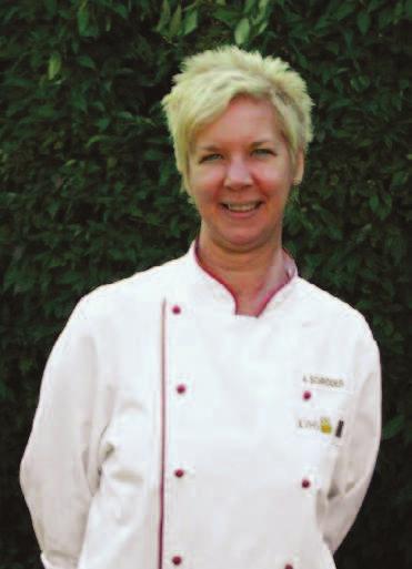100 Angela Schröder neue Küchenleiterin der LVHS Seit 15. Juli 2015 habe ich die Küchenleitung in der Landvolkshochschule übernommen.