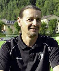 Trainerwechsel beim SV Peggau Der Chef-Coach des SV Baumit Peggau, Markus Pfingstl, hat sein Amt aus persönlichen Gründen zurückgelegt.