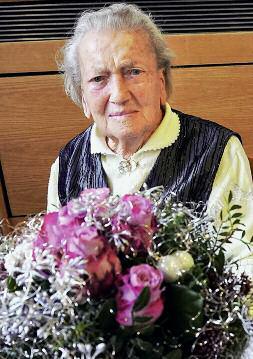 Markus Windisch. Als ältestem Mitglied des Pensionistenverbandes wurde Susanne Urdl zu ihrem vorjährigen 99. Geburtstag ganz besonders gratuliert.