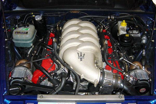 CC di Modena - Modena Bi-Kompressor für 4.2 V8 4244 cm³ Hubraum 551 PS (405 KW) bei 6.780 U/min Serie 390 PS (287 KW) bei 7.000 U/min max. Drehmoment 625 Nm bei 5.810 U/min Serie 451 Nm bei 4.