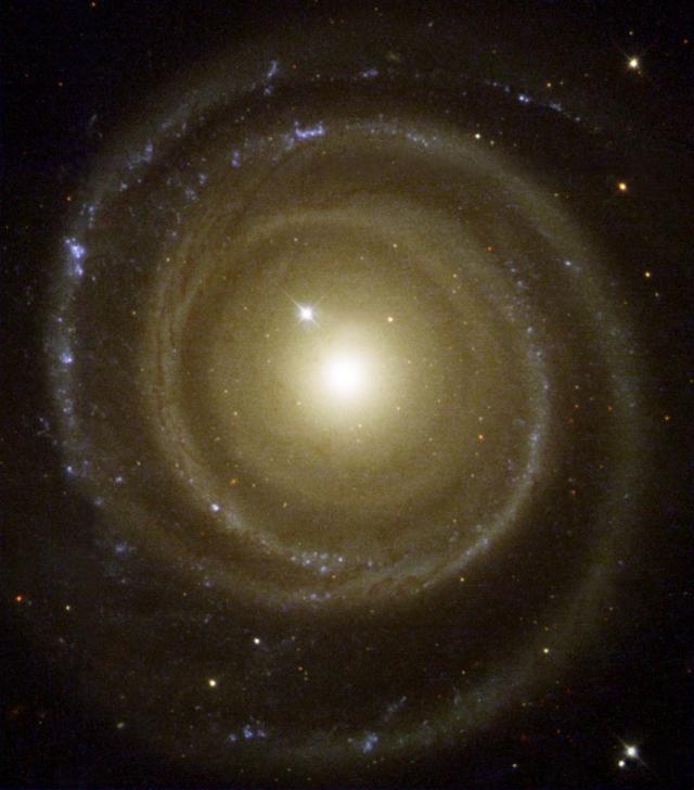 Kann auch dieses Bild ein Bild der Sombrero Galaxie sein?
