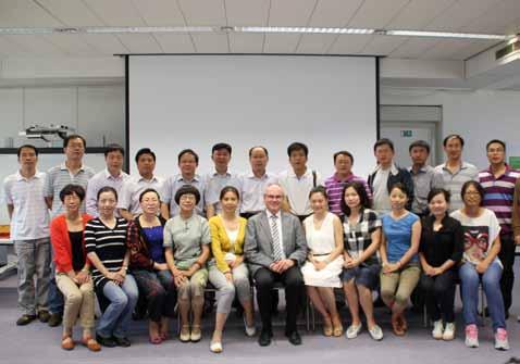 Kooperationen und kontakte Fortbildungsprogramme für Berufsbildungsexperten aus China Abb. 1+2 (re.): Eindrücke aus der Seminararbeit in China Abb.