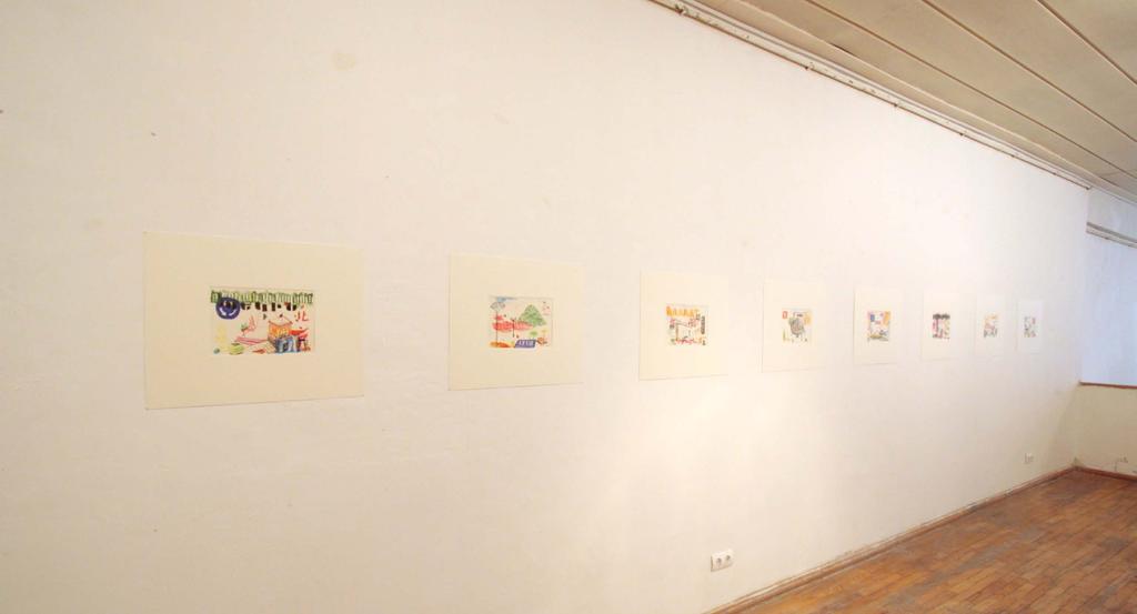 Yerevan to go Buntstift auf Papier Ausstellungsansicht