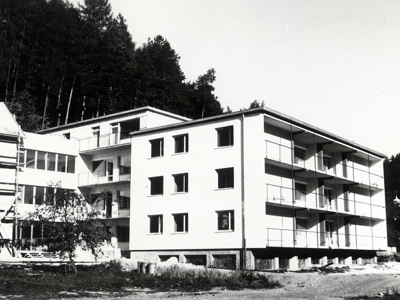 Neubau SOS-Jugendhaus Egerdach, 1958 Das alte Jugendhaus platzte bald aus allen Nähten.