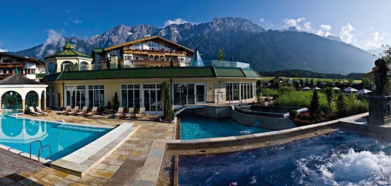 HOTELREPORTAGE ALPENRESORT SCHWARZ 03 Metern und bietet einen herrlichen Blick auf die umliegende Alpenkulisse.