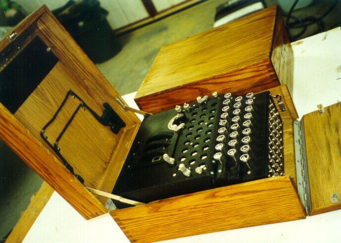 4. Die Enigma Maschine von