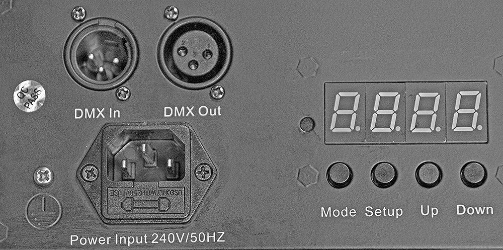 Teil 3: Funktionen: Das Gerät kann im automatischen, musikgesteuerten oder im DMX-Modus betrieben werden.