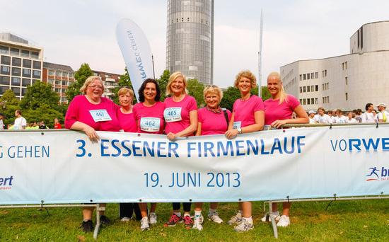 Unter dem Motto gemeinsam, weiblich, stark, meisterte unser Team die insgesamt über fünf Kilometer. Die pinkfarbenen BPW-Shirts, die alle acht Teilnehmerinnen trugen, waren ein echter Hingucker.