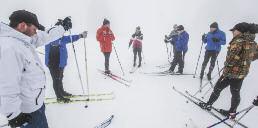 S t a u f e n K U R I E R S P O R T Ski-Trainingslager 2016 Autor: Julian Balcázar v. Bäm Am Sonntag, dem 28.